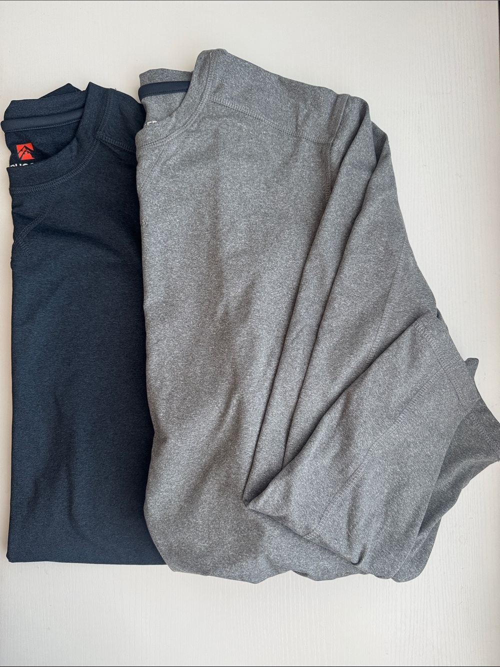 Men's Rugged Elements Long-Sleeve Crewneck Bundle of 2 Size Small